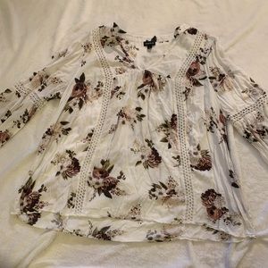 White floral torrid long sleeve blouse